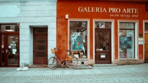 Best European Cities for Art Lovers: Stunning Galleries and Vibrant Street Art